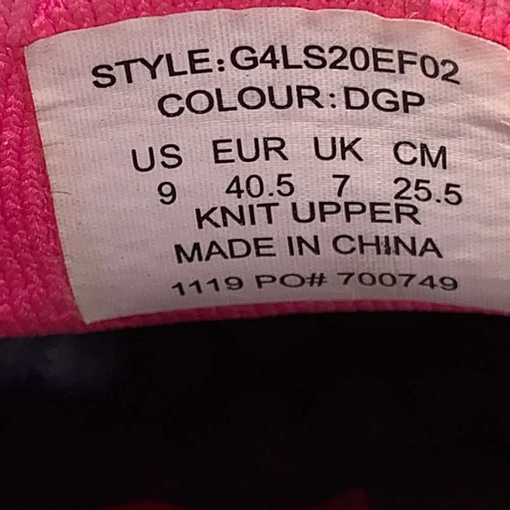 G/FORE Women’s ‘Day Glo’ Hot Pink Knit Lace-Up Spikeless Golf Shoes
